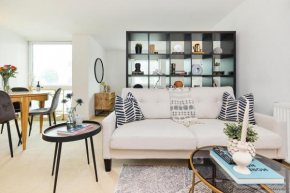 The River Thames Hideout - Modern 1BDR Flat